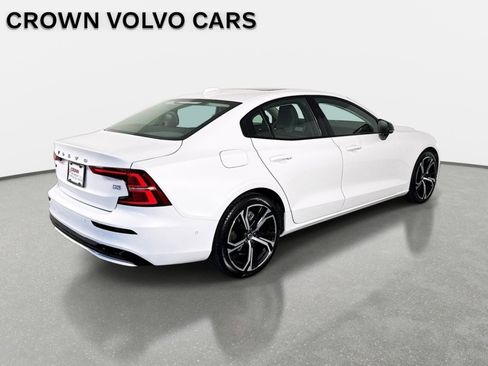Used 2025 Volvo S60 B5 Plus FWD image 6