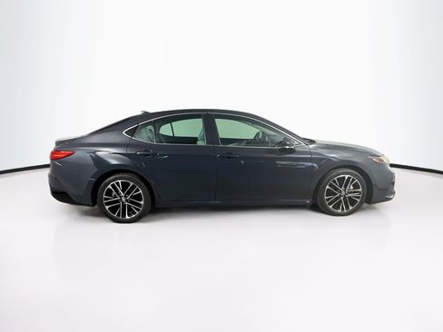 Used 2025 Toyota Camry XLE FWD image 2
