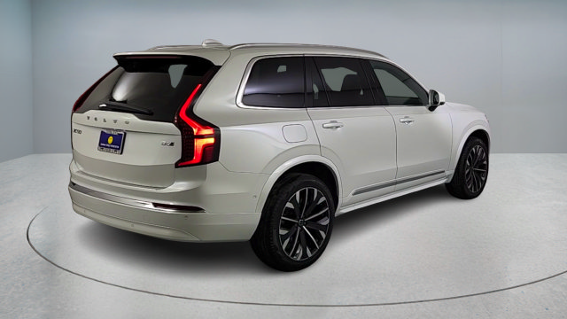 Used 2026 Volvo XC90 B6 Plus w/ Protection Package Premier AWD/4WD image 7