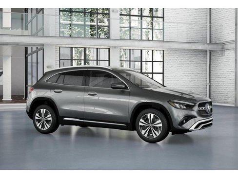 Certified 2025 Mercedes-Benz GLA 250 250 image 30