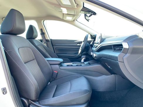 Used 2025 Nissan Altima 2.5 SV image 37