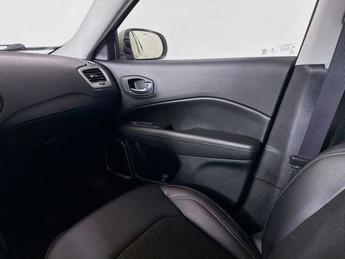 Used 2020 Jeep Compass Latitude w/ Popular Equipment Group FWD image 27