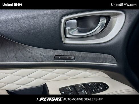 Used 2019 INFINITI QX60 Luxe w/ Limited Package FWD image 3