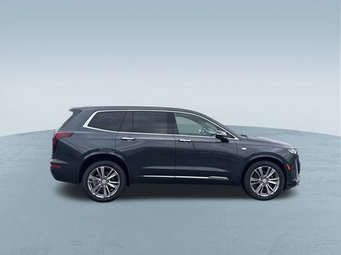 Used 2023 Cadillac XT6 Premium Luxury image 9