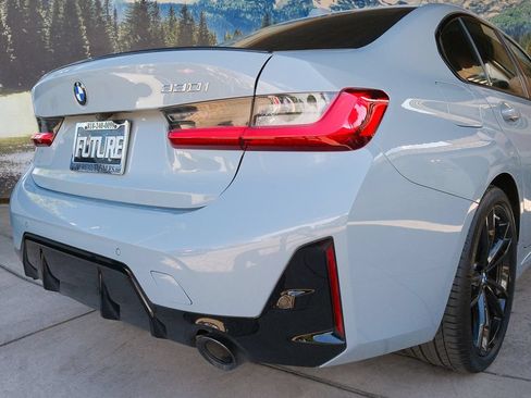 Used 2024 BMW 330i Sedan w/ M Sport Package RWD image 40