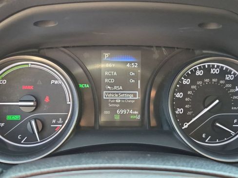 Used 2023 Toyota Camry SE w/ Convenience Package FWD image 14