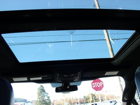 Used 2015 Ford F150 Lariat w/ Equipment Group 502A Luxury image 12