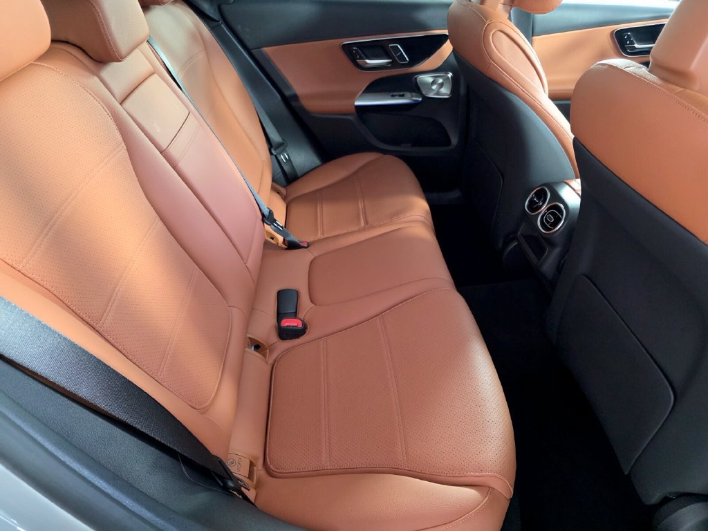 Certified 2026 Mercedes-Benz GLC 300 image 25