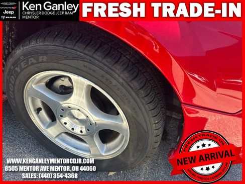 Used 2003 Ford Mustang Convertible RWD image 11