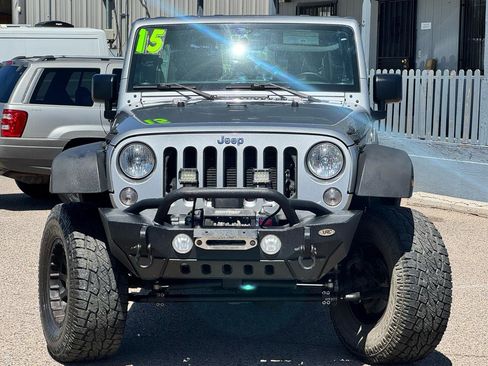 Used 2015 Jeep Wrangler Unlimited Rubicon w/ Connectivity Group AWD/4WD image 2
