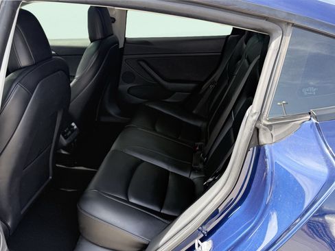 Used 2022 Tesla Model 3 Standard Range RWD image 30