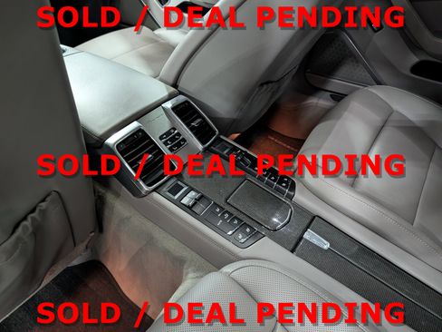 Used 2010 Porsche Panamera Turbo image 10