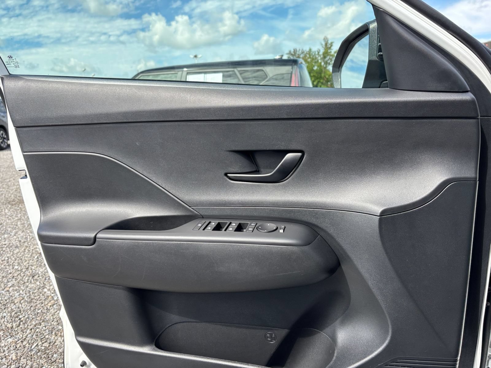 Used 2026 Hyundai Kona SEL Sport FWD image 18
