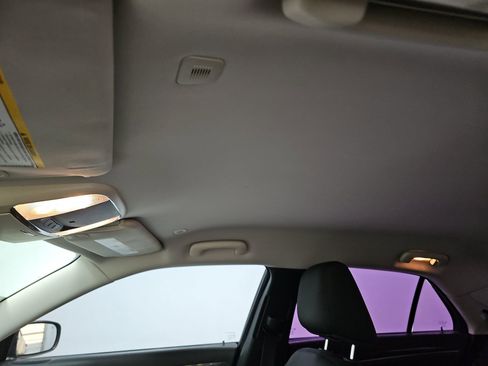 Used 2021 Chrysler 300 Touring w/ Sport Appearance Package image 13