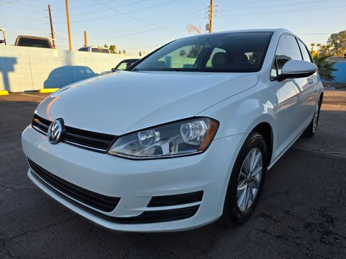 Used 2015 Volkswagen Golf S image 5