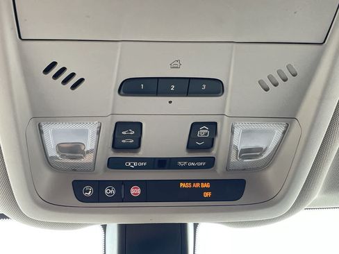 Used 2018 Chevrolet Equinox LT w/ Sun & Infotainment Package FWD image 29