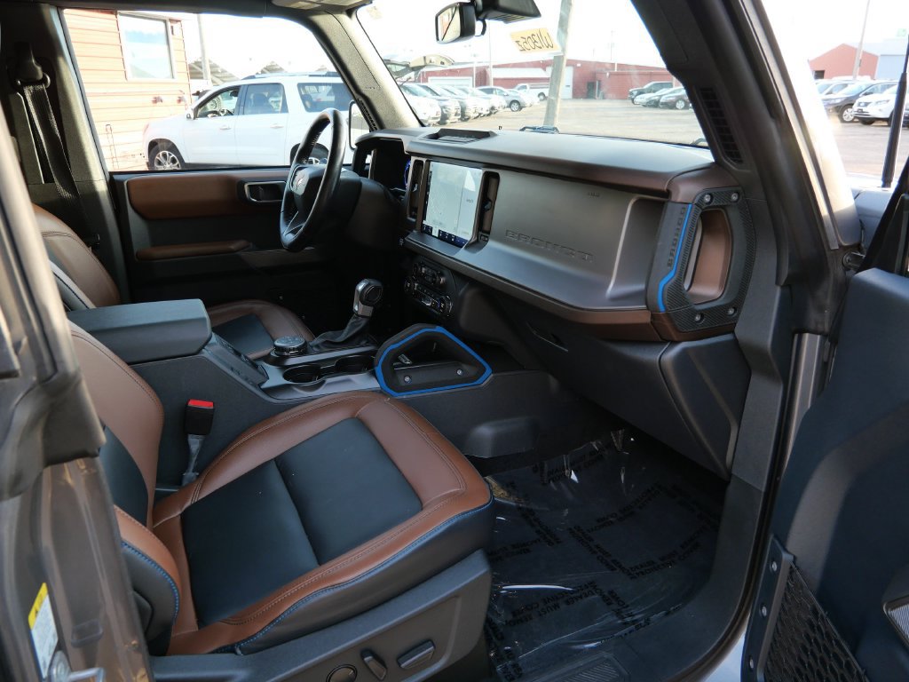 Used 2023 Ford Bronco Outer Banks AWD/4WD image 11