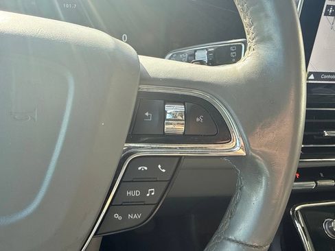 Used 2019 Lincoln Navigator Select w/ Technology Package AWD/4WD image 25