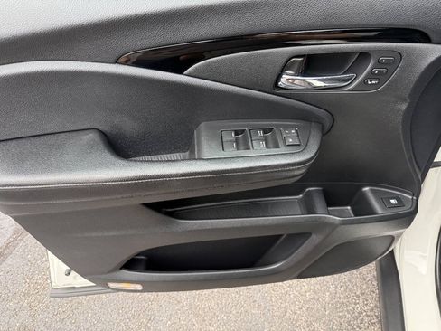 Used 2017 Honda Ridgeline RTL-E image 13