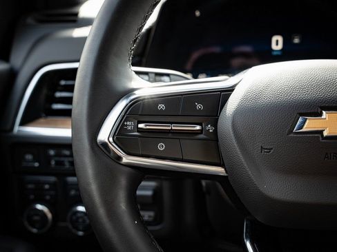 Used 2025 Chevrolet Tahoe High Country image 28