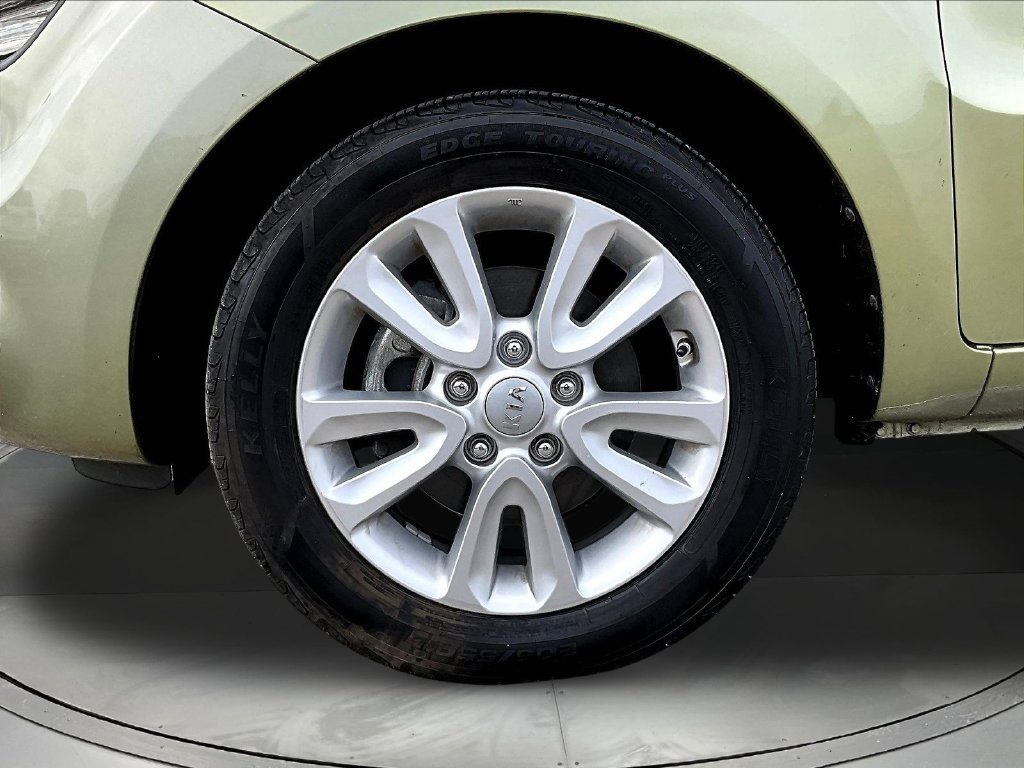 Used 2012 Kia Soul + w/ Audio Pkg FWD image 34