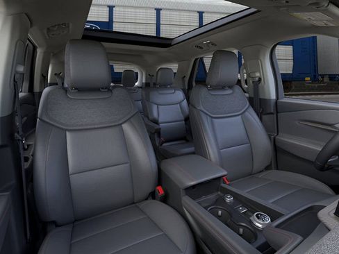 New 2026 Ford Explorer Active w/ Active Comfort Package image 10