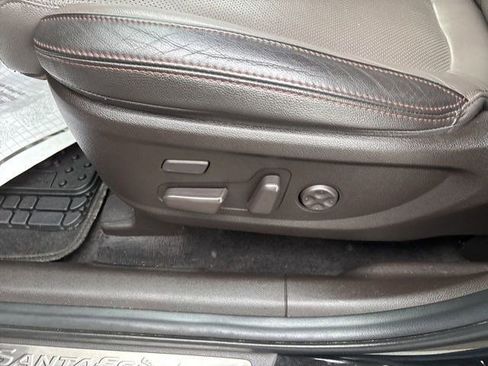 Used 2019 Hyundai Santa Fe AWD image 10