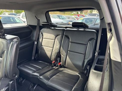 Used 2017 GMC Acadia SLT AWD/4WD image 21