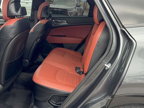 Used 2025 Kia Sportage SX Prestige image 14