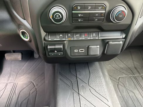 Used 2024 Chevrolet Silverado 1500 Custom image 20