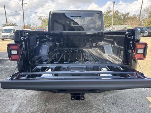 New 2026 Jeep Gladiator Rubicon image 6