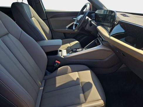 Used 2025 Audi Q5 Premium w/ Convenience Package AWD/4WD image 12