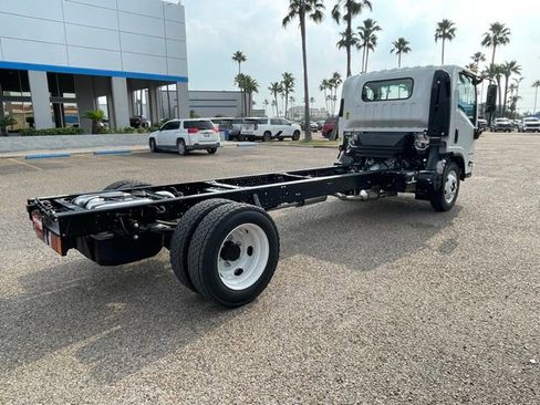 New 2024 Chevrolet Low Cab Forward RWD image 5