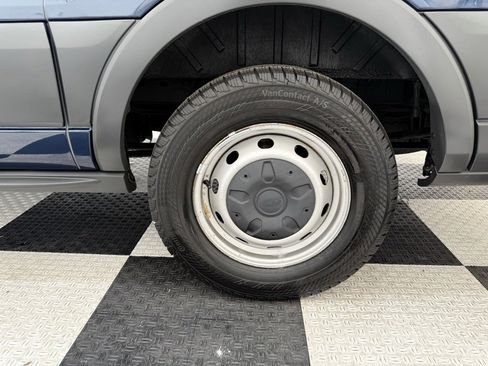 Used 2015 Ford Transit 150 XL image 10