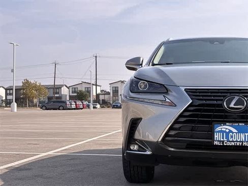 Used 2019 Lexus NX 300 FWD image 10