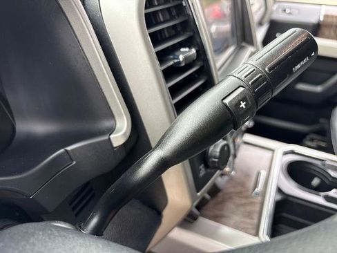 Used 2019 Ford F250 Lariat w/ Chrome Package image 27