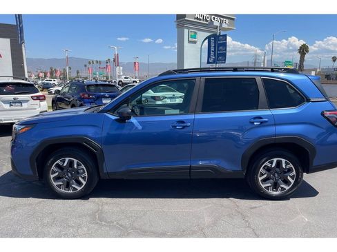 Certified 2026 Subaru Forester Premium AWD/4WD image 2