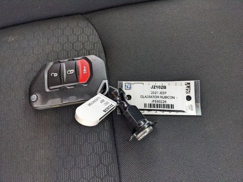 Used 2021 Jeep Gladiator Rubicon w/ LED Lighting Group image 33