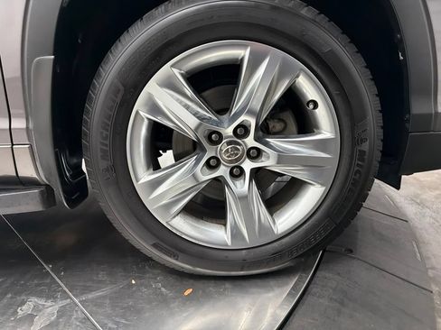Used 2015 Toyota Highlander Limited FWD image 10