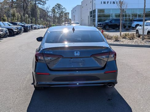Used 2025 Honda Civic Sport image 4