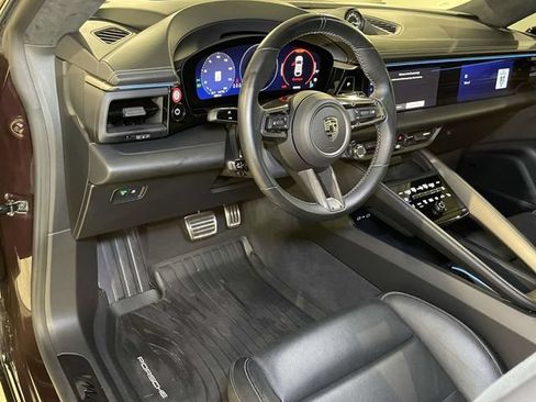 Certified 2024 Porsche Macan Turbo Electric AWD/4WD image 4