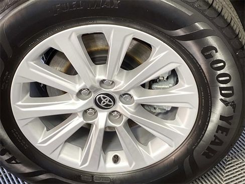 Used 2025 Toyota Grand Highlander AWD Hybrid image 31