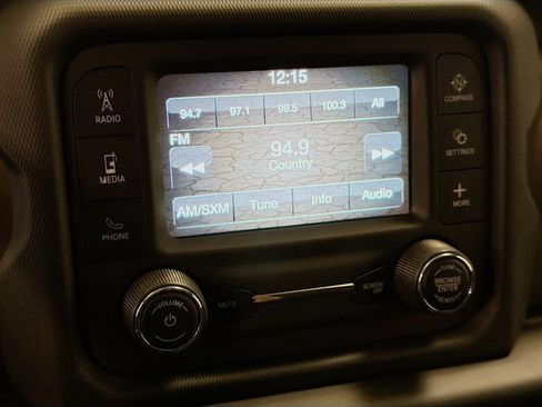 Used 2018 Jeep Wrangler Unlimited Sport S AWD/4WD image 17