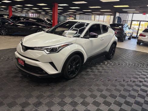 Used 2018 Toyota C-HR XLE image 6