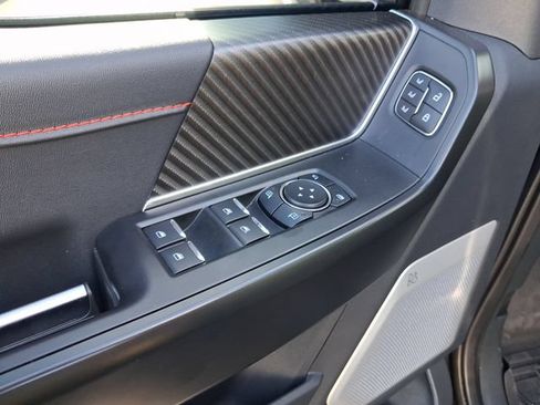 Used 2025 Ford F150 Raptor AWD/4WD image 15