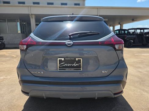 Used 2024 Nissan Kicks SV FWD image 6