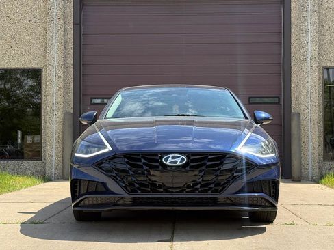 Used 2021 Hyundai Sonata SEL FWD image 2