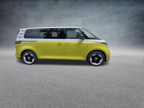 New 2025 Volkswagen ID. Buzz Pro S Plus image 27