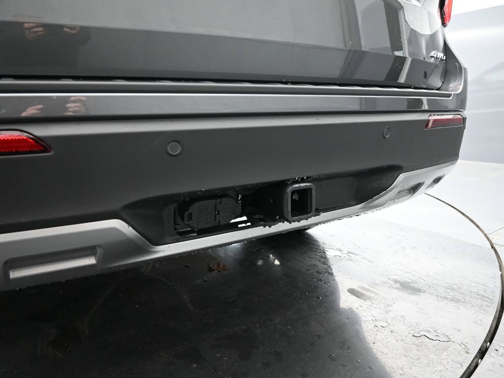 New 2026 Ford Explorer Active w/ Active Comfort Package AWD/4WD image 2