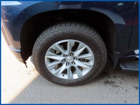 Used 2019 Chevrolet Silverado 1500 High Country w/ Safety Package II AWD/4WD image 4